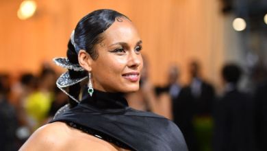 Alicia Keys’ &Quot;Voice Crack&Quot; Removed From Nfl Video Of Super Bowl Halftime Performance 9