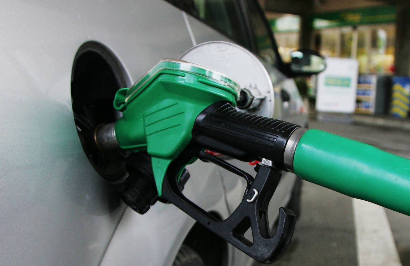 Petrol Hike : Fg Increases Petrol Price To N185 Per Litre 1