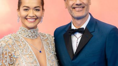 Rita Ora Says She'S Not Taking Husband Taika Waititi'S Last Name After Getting Married 1