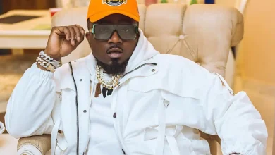 Ice Prince Reportedly Gifts Enthusiastic Fan His Expensive Wristwatch 7