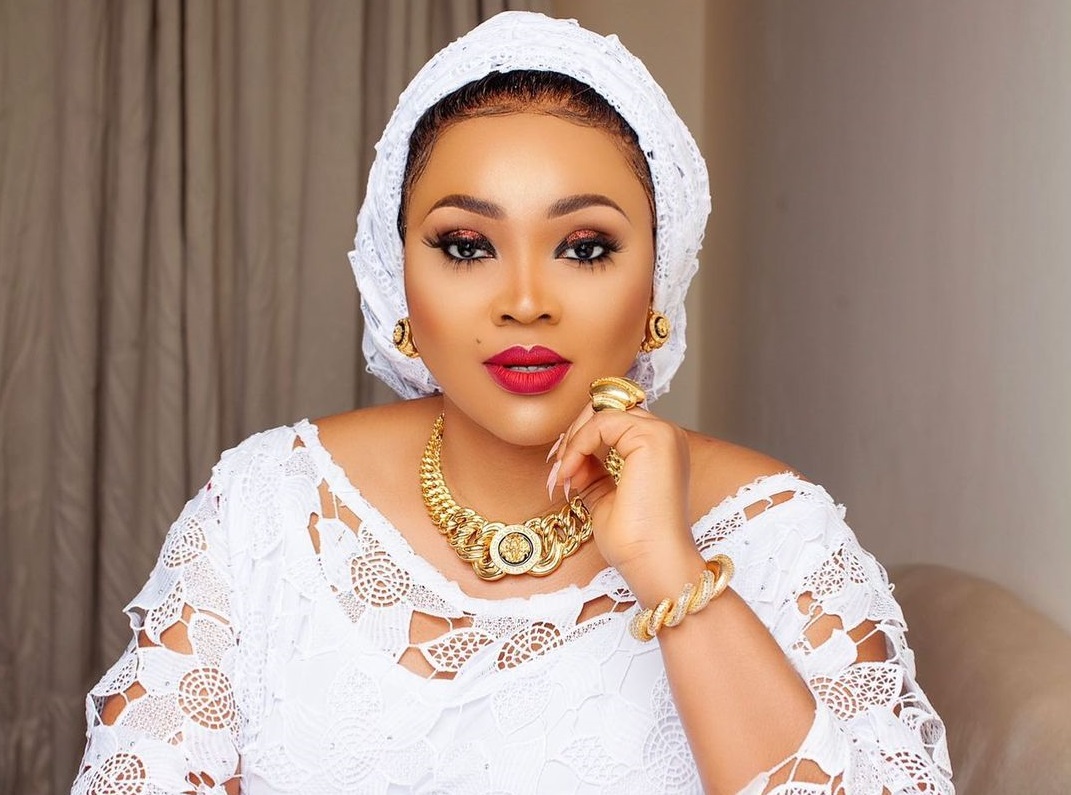 Arowoshadinni: Nollywood'S Mercy Aigbe Bags Top Title From Islamic Foundation As Netizens React 1