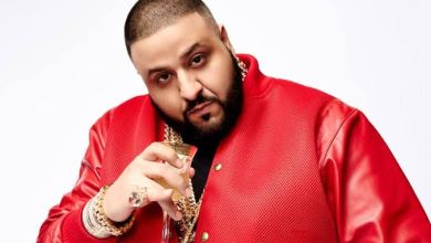 DJ Khaled Carried By Security To Avoid Getting His Shoes Dirty 5