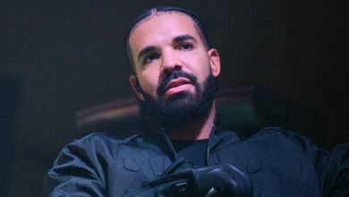 Drake Has Machine Gun Kelly &Amp; Doe Boy Present For Cleveland Show 3