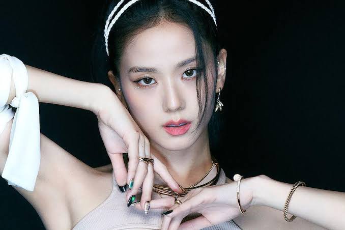 Jisoo Of Blackpink Unveiled As The New Face Of London Fashion Brand, Self-Portrait 1