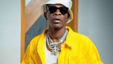 Shatta Wale Lights Up Yfm Area Codes Jam With Fan Engagement And A Prayer Session 5
