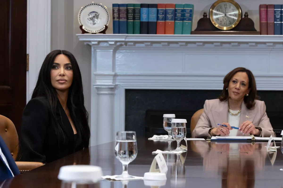 Kim Kardashian Back At The White House To Discuss With Vp Harris 2