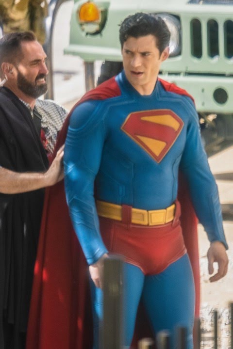 David Corenswet Dons The Classic Superman Suit In The First Set Photos 3