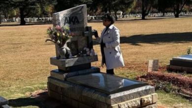 Lynn Forbes Shares Why Visits To Aka'S Grave Comfort Her 4