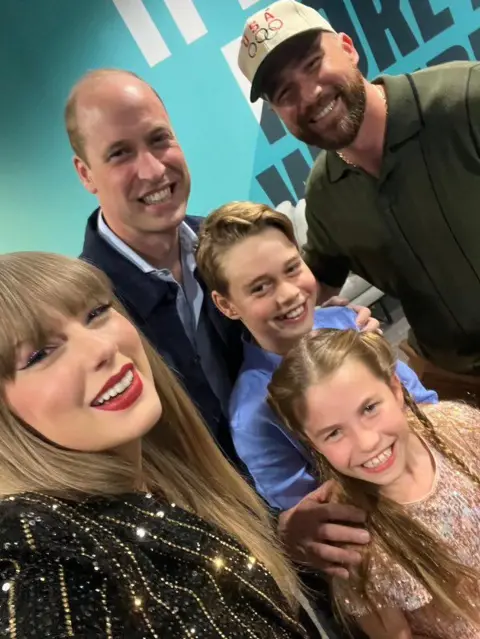 Taylor Swift Takes A Selfie With The Royal Family At Her Wembley Concert 3
